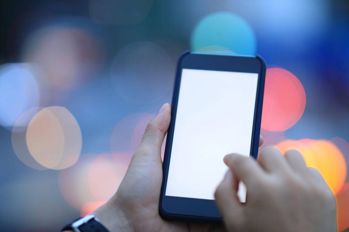 Apple Says iOS Can Send Data Through Third-Party Keyboards